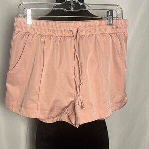 Revamped high waisted pin-tuck rose shorts with elastic waist (L)